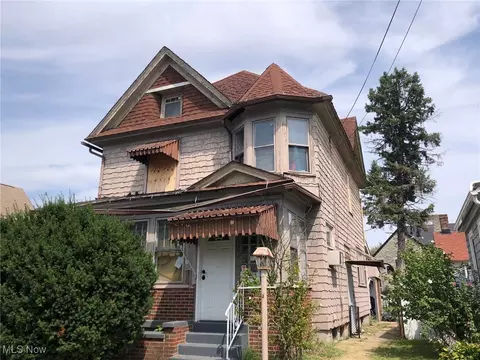 Exterior - 116 8th St SW, Massillon, OH 44647 photo 2 of 4
