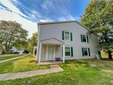311 Ivy Hill Ln #D16, Medina, OH 44256