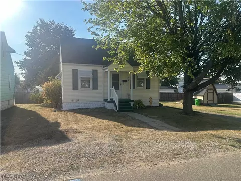 603 S 16th St, Coshocton, OH 43812