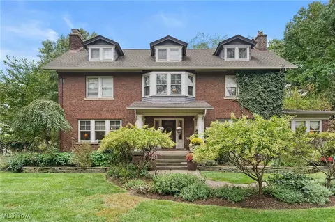 2890 Lee Rd, Shaker Heights, OH 44120