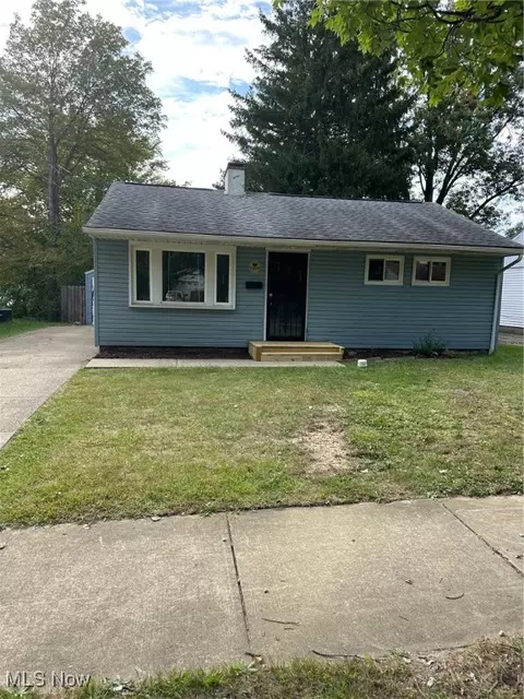 1562 Tyler St, Akron, OH 44307