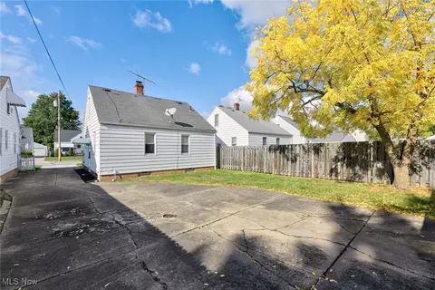 Exterior - 30044 Robert St, Wickliffe, OH 44092 photo 2 of 3