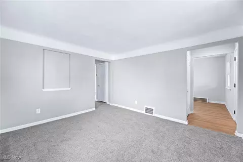Living - 30044 Robert St, Wickliffe, OH 44092 photo 2 of 4