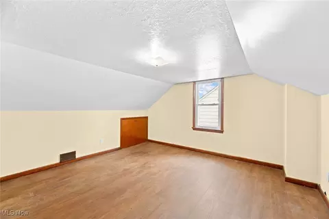 Bedroom - 30044 Robert St, Wickliffe, OH 44092 photo 7 of 7