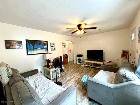 1516 Ohio Ave, Ashtabula, OH 44004 photo 4