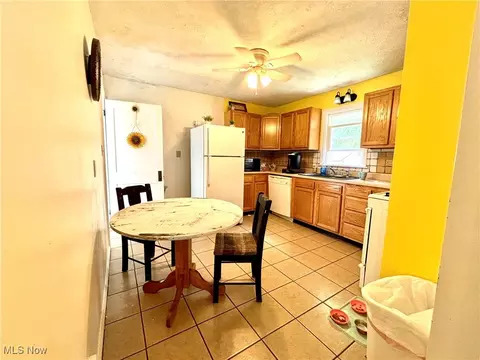 1516 Ohio Ave, Ashtabula, OH 44004 photo 5
