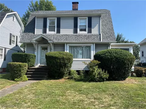1095 E 174 St, Cleveland, OH 44119