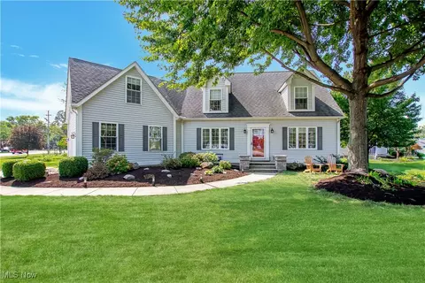 33775 Lake Rd, Avon Lake, OH 44012