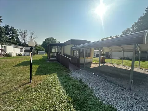 5852 Cleveland Rd #21, Wooster, OH 44691