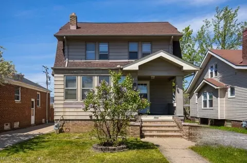 2100 Grovewood Ave, Parma, OH 44134
