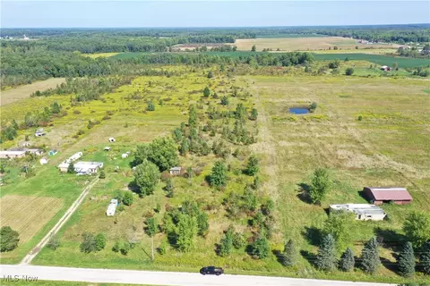 5769 Hall Rd, Andover, OH 44003