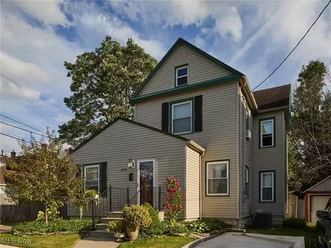 672 W Paige Ave, Barberton, OH 44203