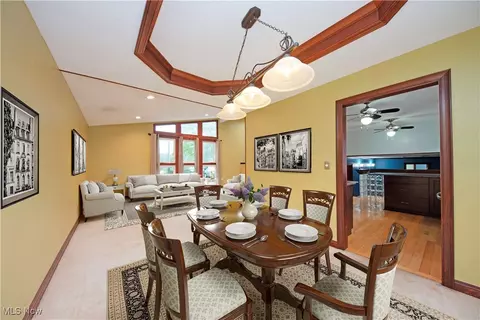 2501 E Pleasant Valley Rd, Seven Hills, OH 44131 photo 8