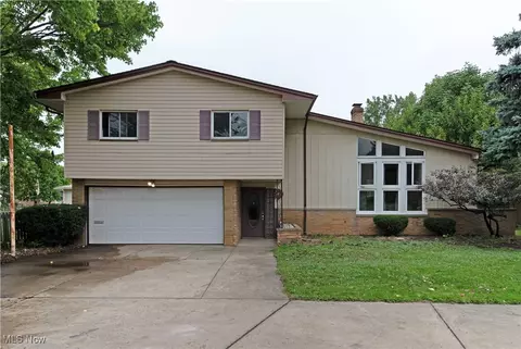 2501 E Pleasant Valley Rd, Seven Hills, OH 44131