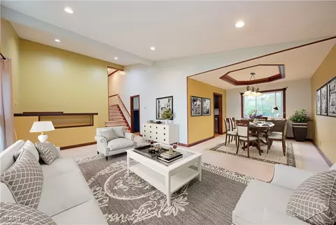 2501 E Pleasant Valley Rd, Seven Hills, OH 44131 photo 5