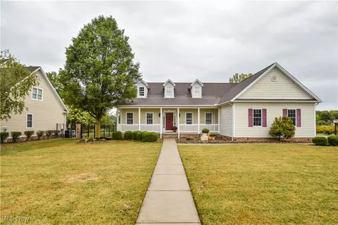 3304 Ridgely Park, Poland, OH 44514