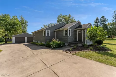 1025 Iowa Ave, Mcdonald, OH 44437