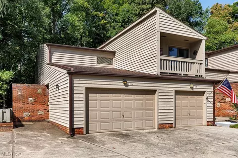 116 Kimrose Ln, Broadview Heights, OH 44147