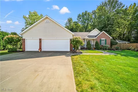 18 Big Rock Dr, Painesville, OH 44077