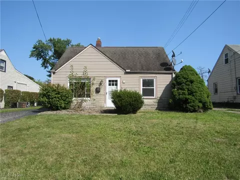 421 N Glenellen Ave, Youngstown, OH 44509