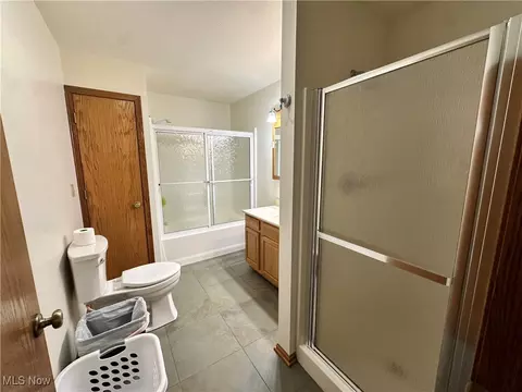 301 Pleasant St, Barnesville, OH 43713 photo 7