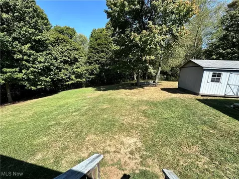 301 Pleasant St, Barnesville, OH 43713 photo 20