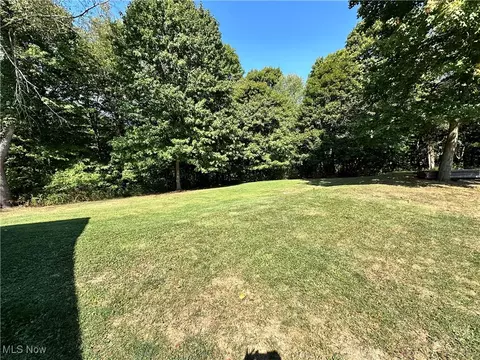 301 Pleasant St, Barnesville, OH 43713 photo 24