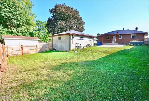Exterior - 591 Brandon Ave, Struthers, OH 44471 photo 6 of 7