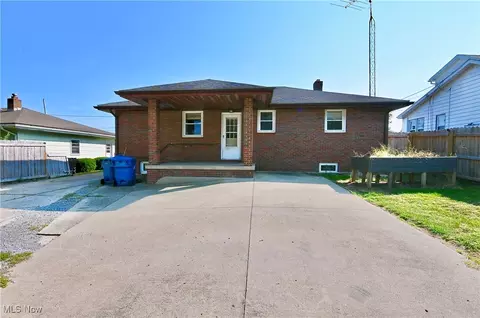 Exterior - 591 Brandon Ave, Struthers, OH 44471 photo 4 of 7