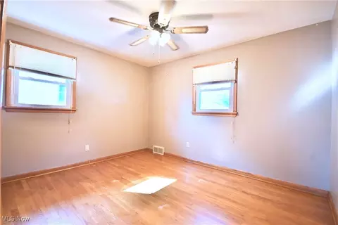 Bedroom - 591 Brandon Ave, Struthers, OH 44471 photo 5 of 7