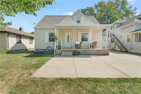 663 Seiberling St, Akron, OH 44306