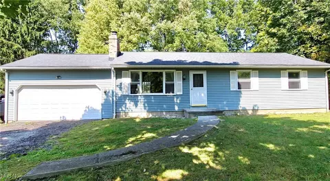 13216 Aldenshire Dr, Chardon, OH 44024