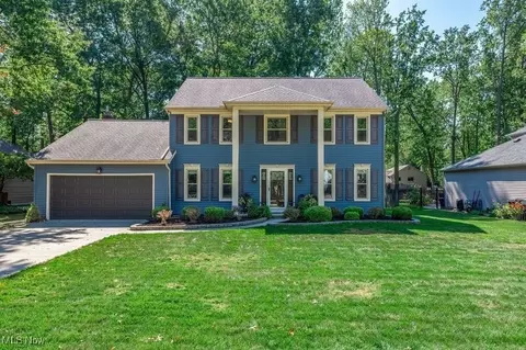 25797 Briarwood Ct, Westlake, OH 44145