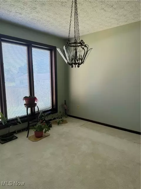 4646 Windsor Cir NE, Canton, OH 44714 photo 8