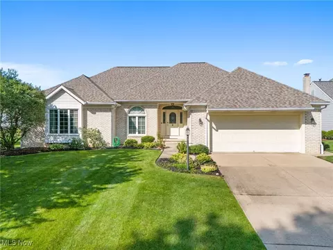 5853 Shetland Cir NE, Canton, OH 44721