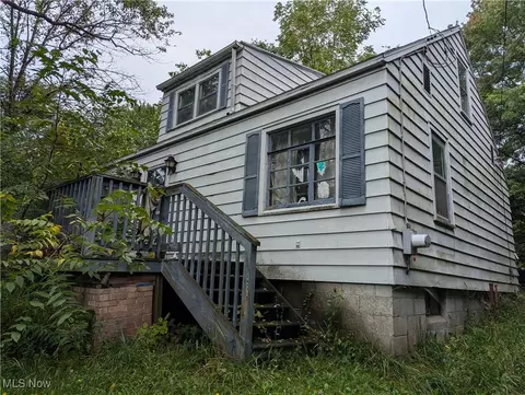 2919 Kendall Rd, Akron, OH 44321 photo 2