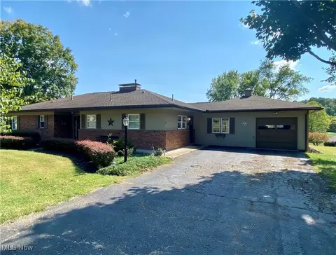207 Lawton Rd, Marietta, OH 45750