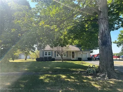 69 Townsend St, Greenwich, OH 44837