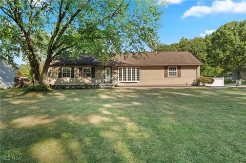 10778 Julie St NE, Alliance, OH 44601