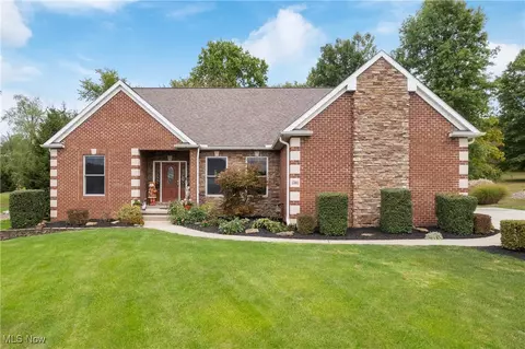 1381 Ashford Glen Ln, Northfield, OH 44067