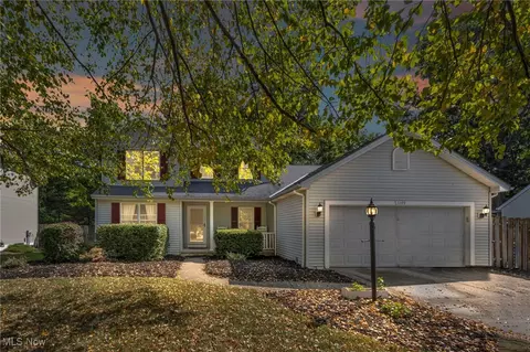 1149 New Market Trl, Brunswick, OH 44212