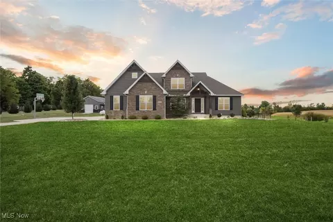17328 Creekside St, Lagrange, OH 44050