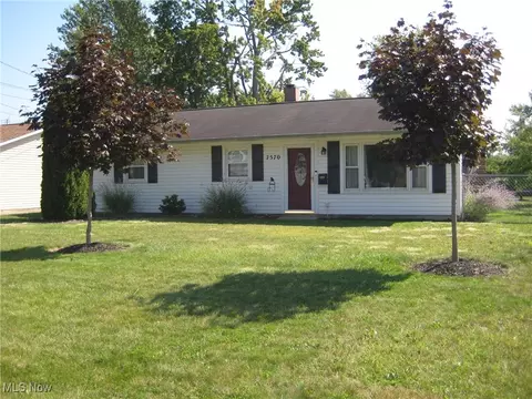 7570 Pinehurst Dr, Mentor On The Lake, OH 44060