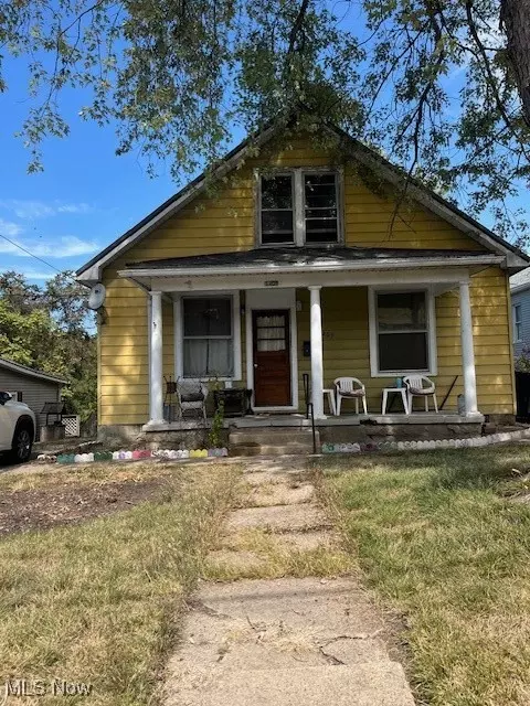 1409 Sharon Ave, Zanesville, OH 43701