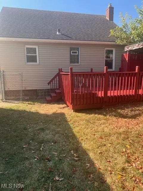 Exterior - 39 W Lewis St, Struthers, OH 44471 photo 2 of 2