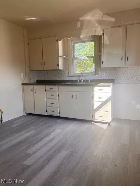 Kitchen - 39 W Lewis St, Struthers, OH 44471 photo 1 of 1