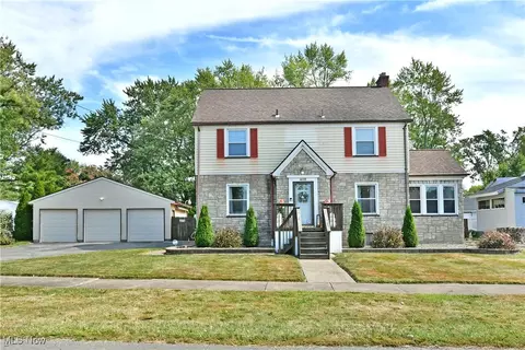 781 Hazelwood Ave SE, Warren, OH 44484