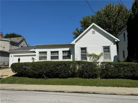 215 King St, Fairport Harbor, OH 44077