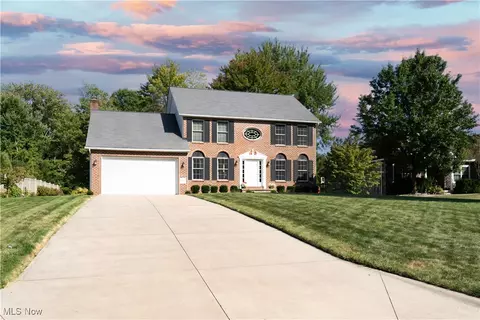 2507 Forest Springs Dr SE, Warren, OH 44484