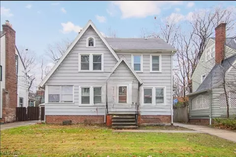 3378 Meadowbrook Blvd, Cleveland Heights, OH 44118